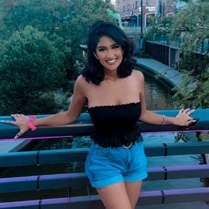 Meet your Posher, Ambika